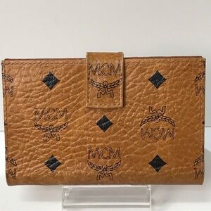 MCM Visettos Leather Bifold Wallet- Germany 😍🔥